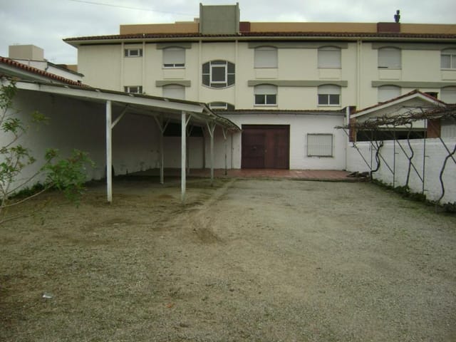 Terreno com 383m², à venda, no bairro Centro em Pelotas