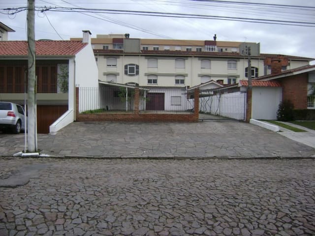 Terreno com 383m², à venda, no bairro Centro em Pelotas