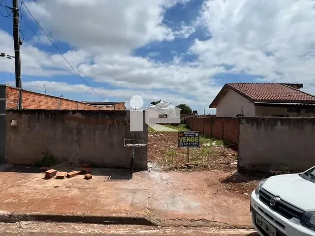 Terreno com 220m², à venda, no bairro Itália em Rolândia