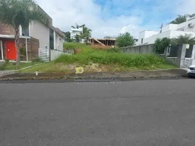 Terreno com 362m², à venda, no bairro Pedra Branca em Palhoça