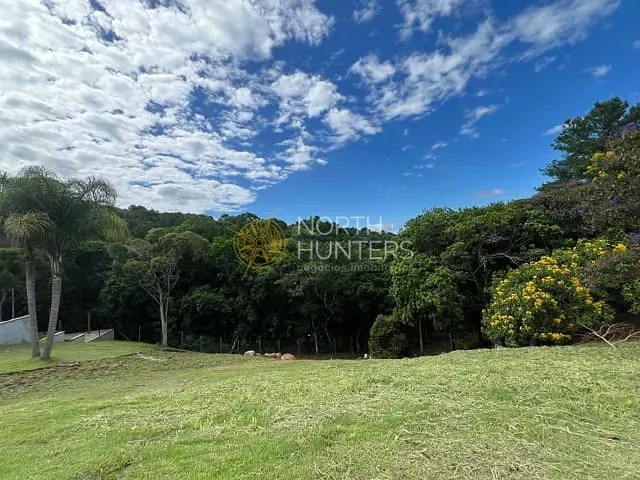 Terreno com 943m², à venda, no bairro Cacupé em Florianópolis