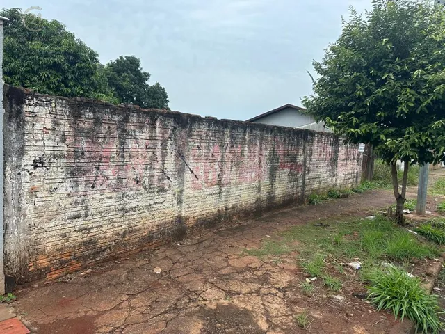 Terreno com 360m², à venda, no bairro Aeroporto em Londrina