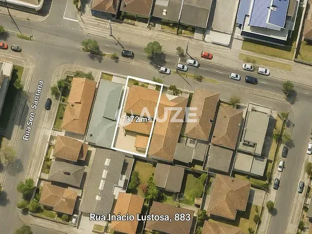 Terreno com 372m², à venda, no bairro Mercês em Curitiba