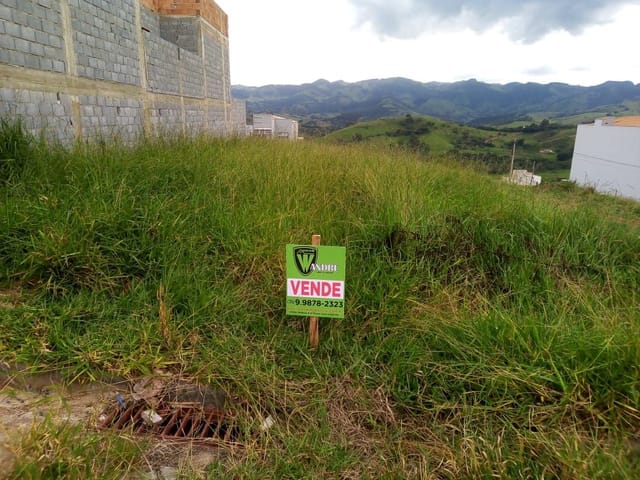 Terreno com 250m², à venda, no bairro Lote 33 em Cambuí