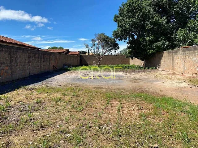 Terreno com 690m², à venda, no bairro Setor Nordeste em Formosa