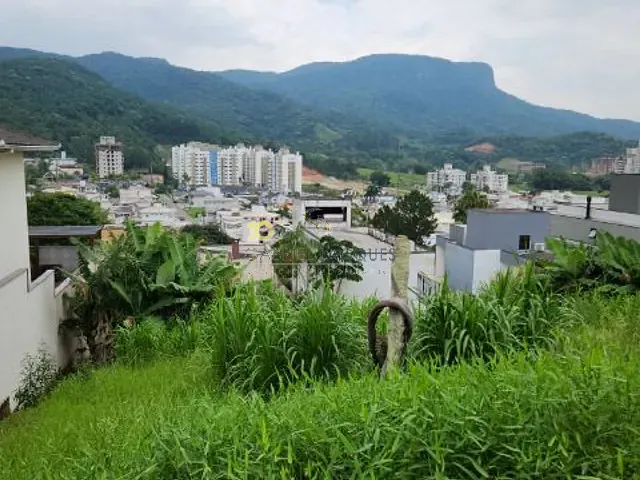 Terreno com 360m², à venda, no bairro Pedra Branca em Palhoça