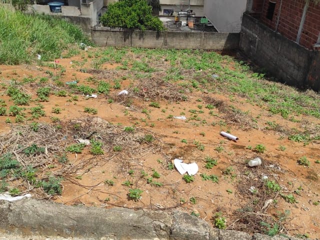 Terreno com 180m², à venda, no bairro São Pedro em Cataguases