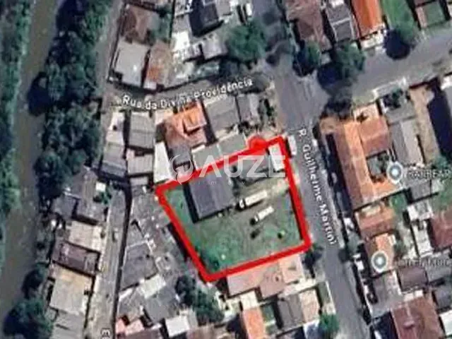 Terreno com 2m², à venda, no bairro Santa Quitéria em Curitiba
