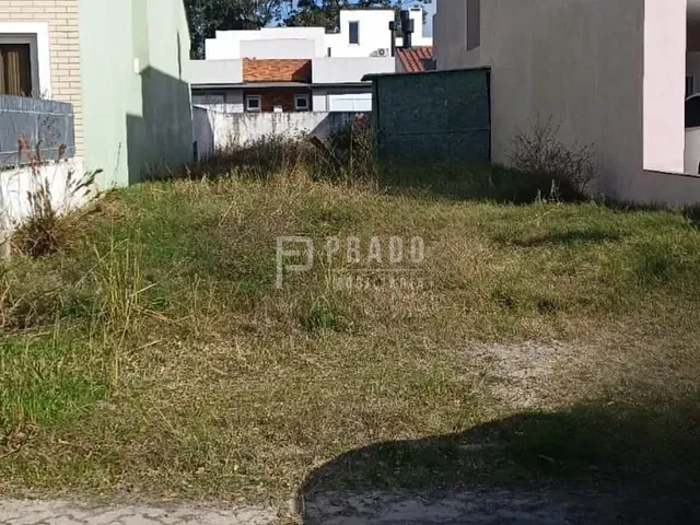 Terreno com 221m², à venda, no bairro Laranjal em Pelotas