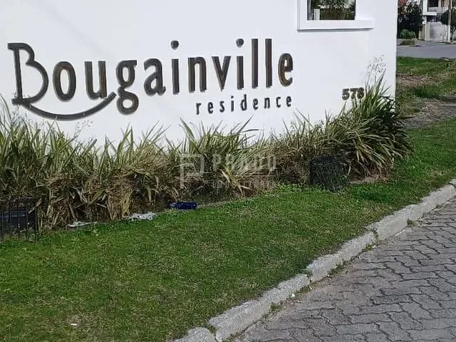 Terreno com 221m², à venda, no bairro Laranjal em Pelotas