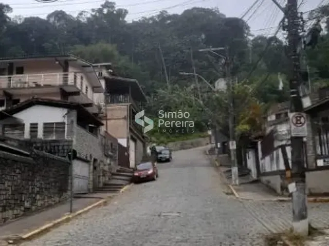 Terreno com 15000m², à venda, no bairro Centro em Petrópolis