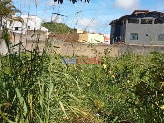 Terreno com 450m², à venda, no bairro Nossa Senhora da Vitória em Ilhéus