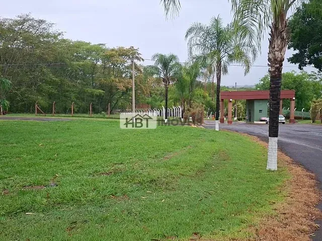 Terreno com 895m², à venda, no bairro Nova Iacanga em Iacanga