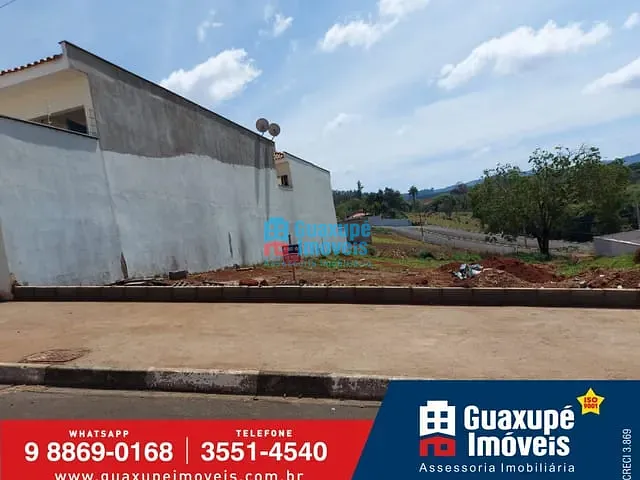 Terreno com 451m², à venda, no bairro Jardim Primavera em Guaxupé