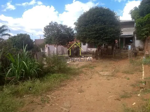 Terreno com 280m², à venda, no bairro Parque do Convento em Guaxupé