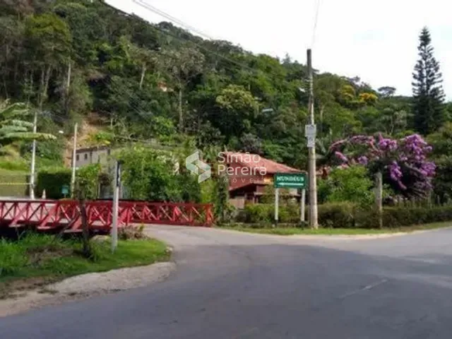 Terreno com 2100m², à venda, no bairro Itaipava em Petrópolis