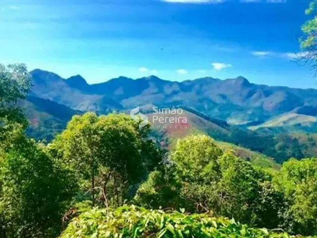 Terreno com 2100m², à venda, no bairro Itaipava em Petrópolis