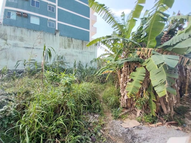 Terreno com 308m², para alugar, no bairro Glória em Macaé