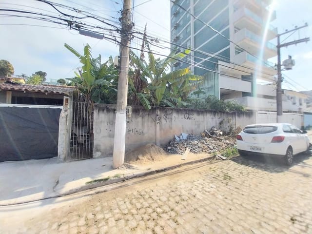 Terreno com 308m², para alugar, no bairro Glória em Macaé