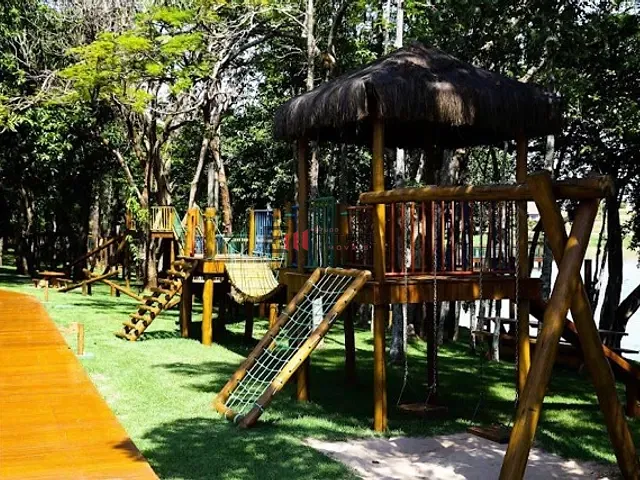 Terreno com 800m², à venda, no bairro Paranagi em Sertaneja
