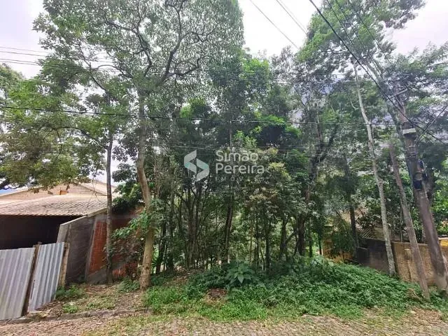Terreno com 458m², à venda, no bairro Retiro em Petrópolis