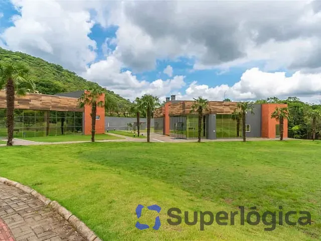 Terreno com 1597m², à venda, no bairro Rio do Meio em Camboriú