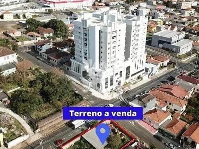 Terreno com 944m², à venda, no bairro Uvaranas em Ponta Grossa