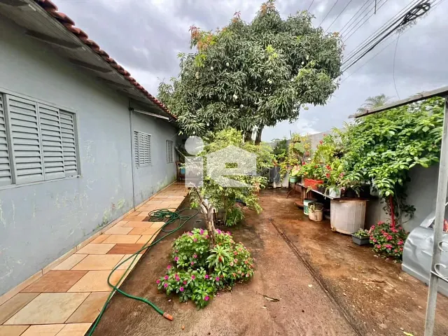 Terreno com 364m², à venda, no bairro Centro em Rolândia