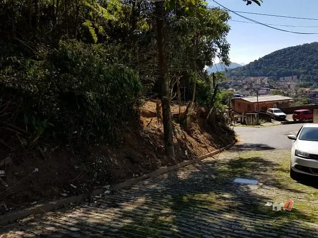 Terreno à venda, no bairro São Sebastião em Petrópolis