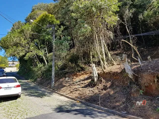 Terreno à venda, no bairro São Sebastião em Petrópolis