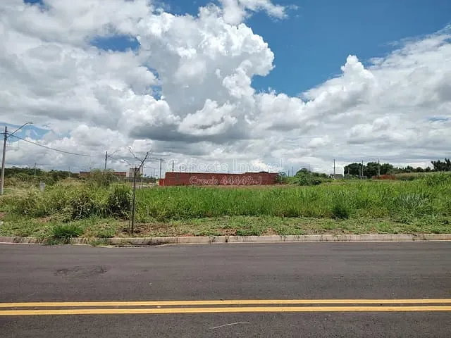 Terreno com 336m², à venda, no bairro Europa em Holambra