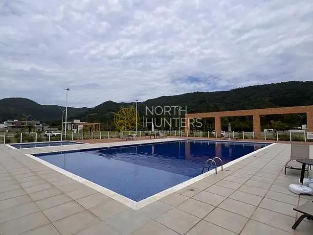 Terreno com 1415m², à venda, no bairro Ratones em Florianópolis