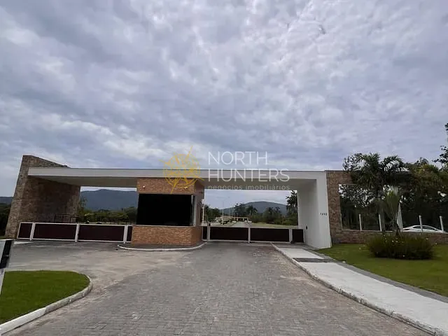 Terreno com 1415m², à venda, no bairro Ratones em Florianópolis