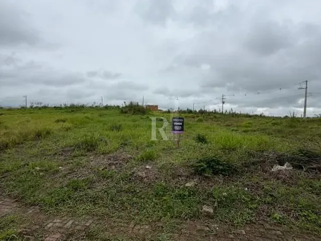 Terreno com 427m², à venda, no bairro Areião em Canelinha