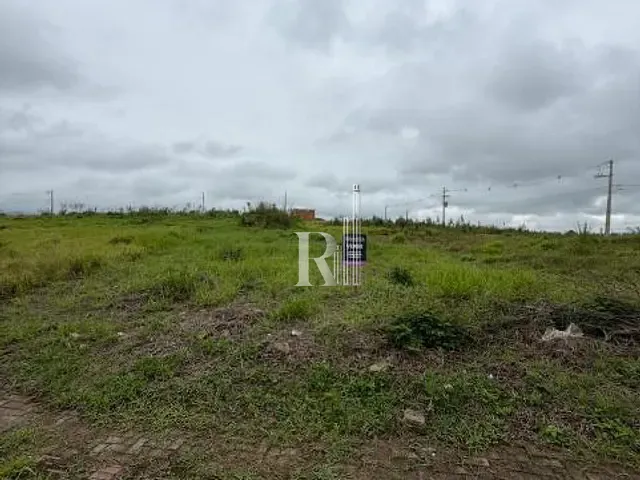 Terreno com 427m², à venda, no bairro Areião em Canelinha