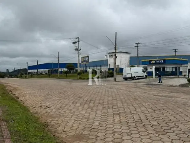 Terreno com 427m², à venda, no bairro Areião em Canelinha