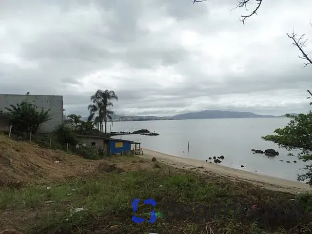 Terreno com 910m², à venda, no bairro Centro em São José