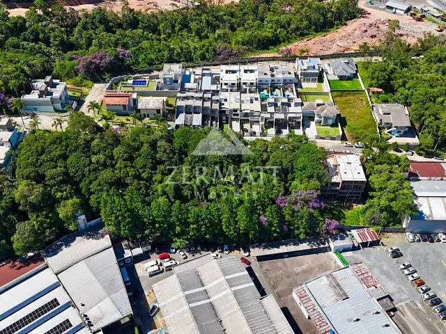 Terreno com 700m², à venda, no bairro Ponta Aguda em Blumenau