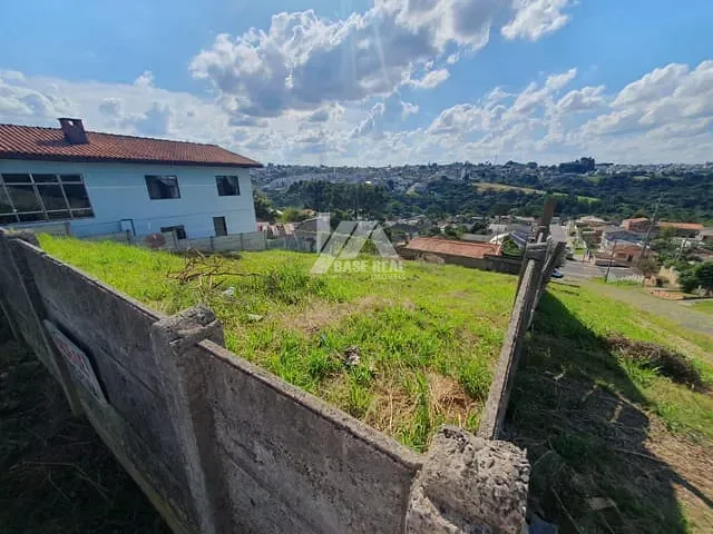 Terreno com 495m², à venda, no bairro Uvaranas em Ponta Grossa