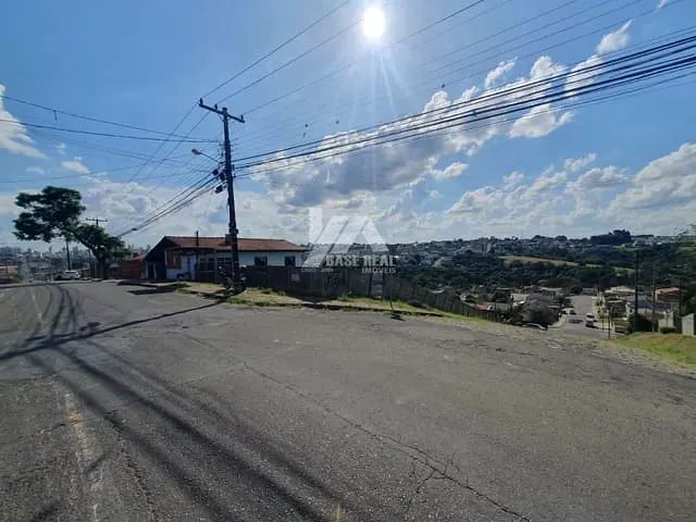 Terreno com 495m², à venda, no bairro Uvaranas em Ponta Grossa