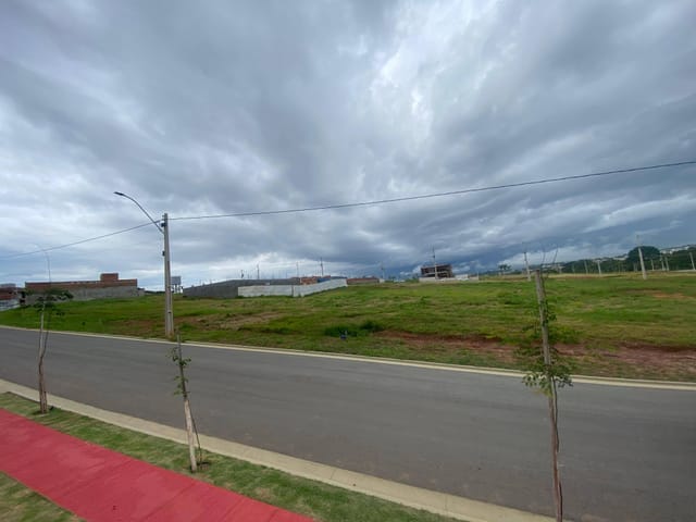 Foto do Terreno - Jardins Versalhes, Aparecida de Goiânia, GO | LEGITIMA SOLUCOES IMOBILIARIAS