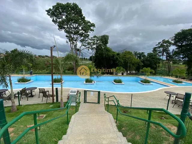 Terreno com 225m², à venda, no bairro Jardins Versalhes em Aparecida de Goiânia
