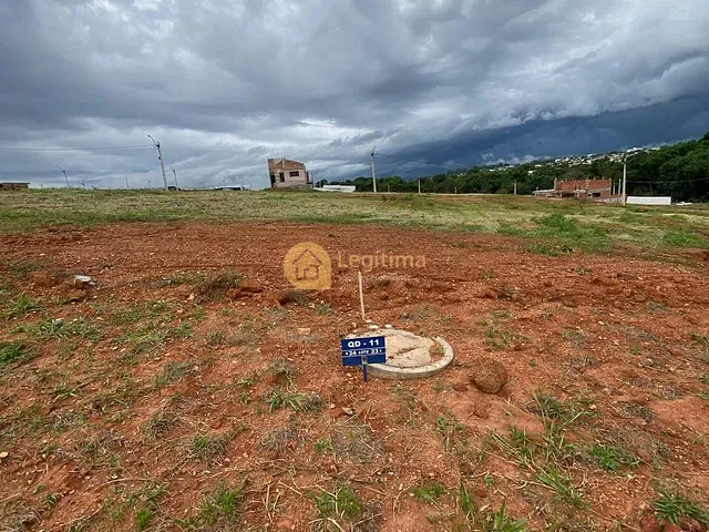 Terreno com 225m², à venda, no bairro Jardins Versalhes em Aparecida de Goiânia