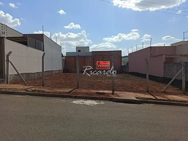 Terreno com 252m², à venda, no bairro Jardim San Raphael VI em Arapongas