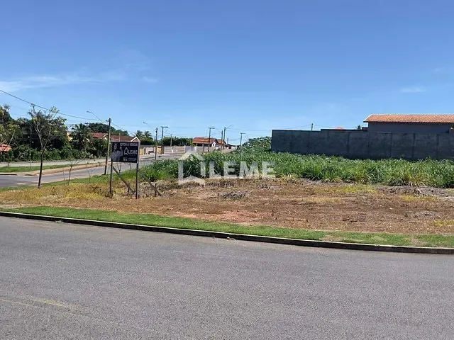 Terreno com 450m², à venda, no bairro Vila Carvalho em Mococa