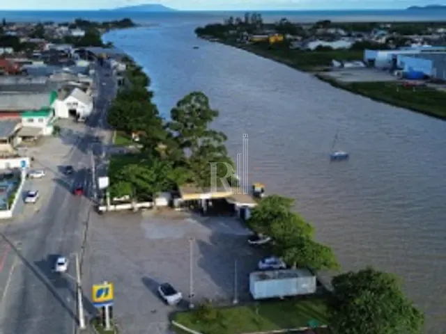Terreno com 1440m², à venda, no bairro Centro em Tijucas
