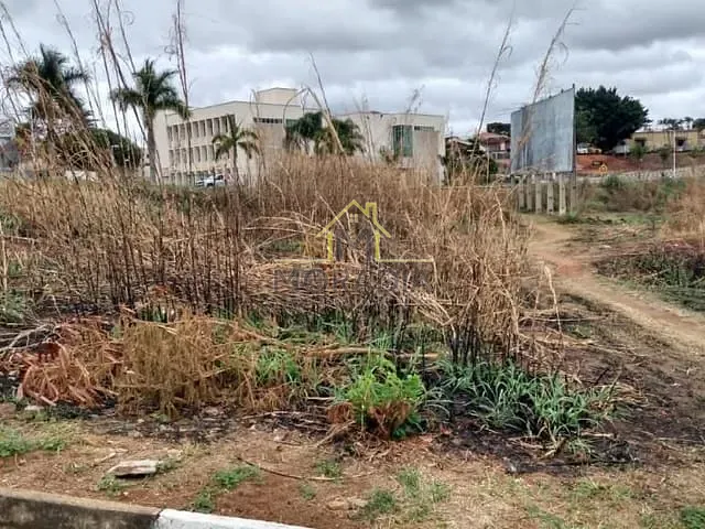Terreno com 203m², à venda, no bairro Vila Santo Antônio em Guaxupé