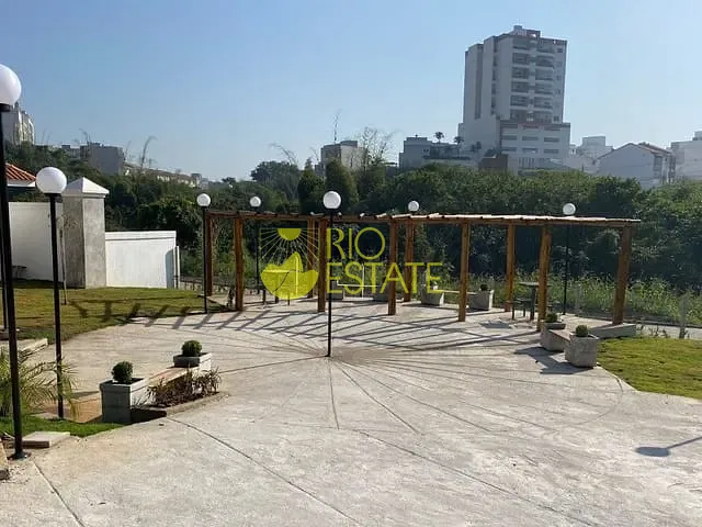 Terreno com 307m², à venda, no bairro Jardim Amália em Volta Redonda