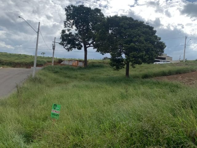 Terreno com 218m², à venda, no bairro Jatobas em Extrema