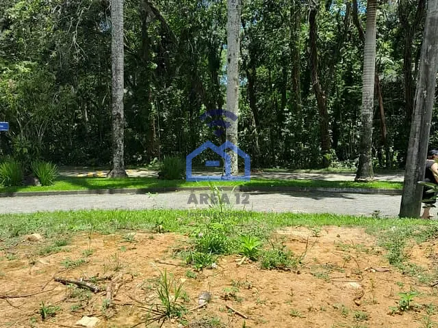 Terreno com 403m², à venda, no bairro Massaguaçu em Caraguatatuba
